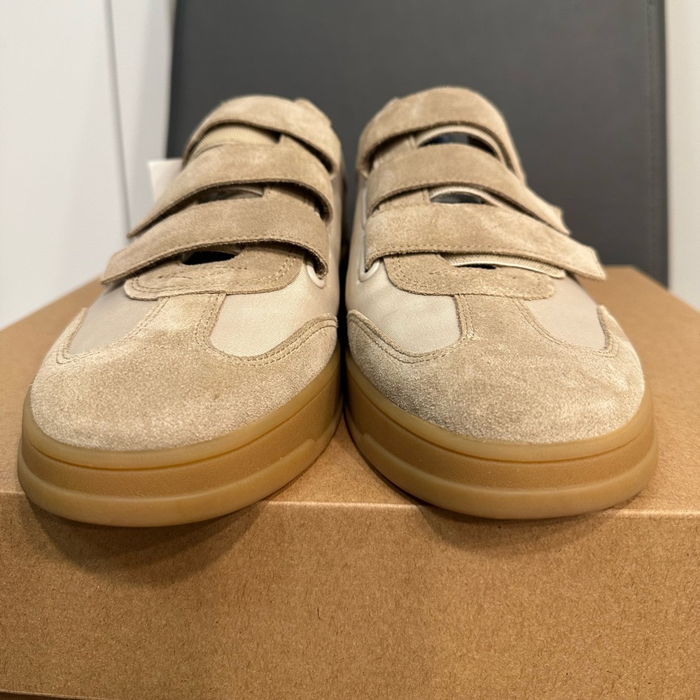 VERONICA BEARD REAGAN VELCRO SNEAKERS - Picture 2 of 16